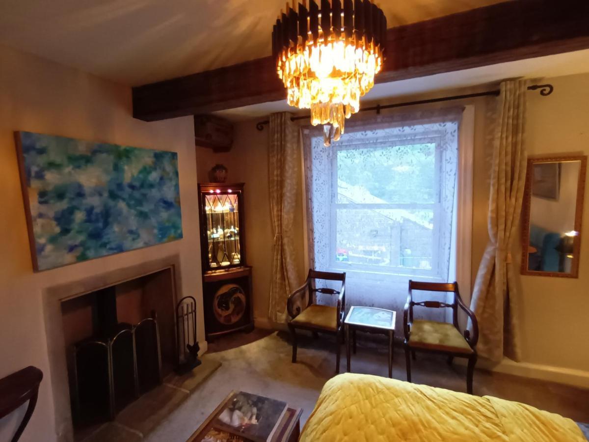 4 Bedroom Period Townhouse In The Heart Of Hebden Hebden Bridge Exterior photo