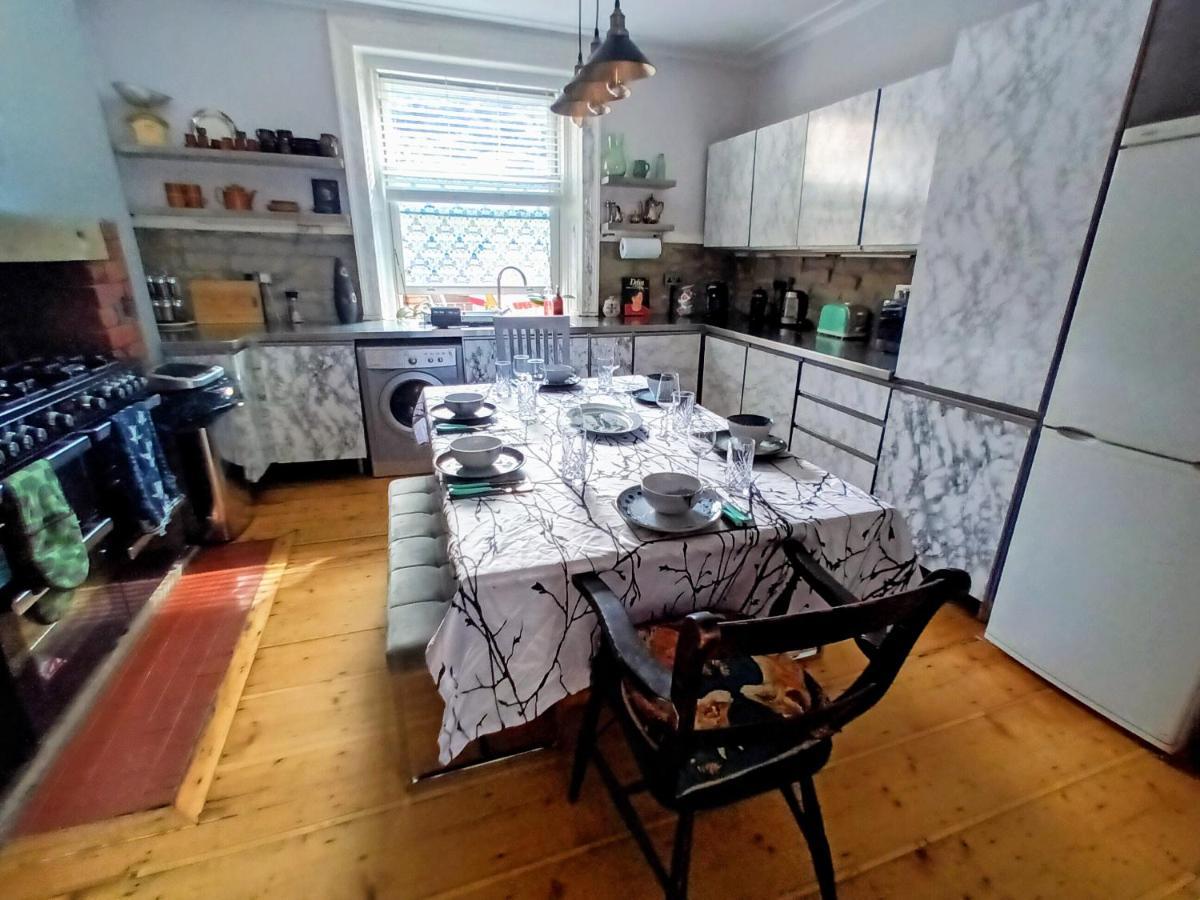 4 Bedroom Period Townhouse In The Heart Of Hebden Hebden Bridge Exterior photo
